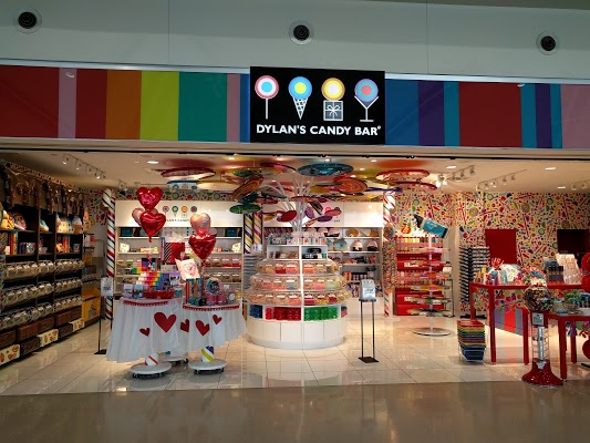 Dylan S Candy Bar At Detroit Metro Airport